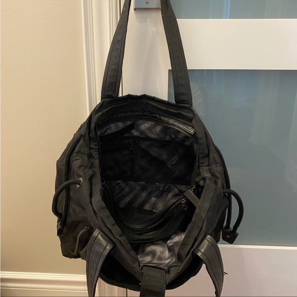 Lululemon tote bag - Picture 2 of 2
